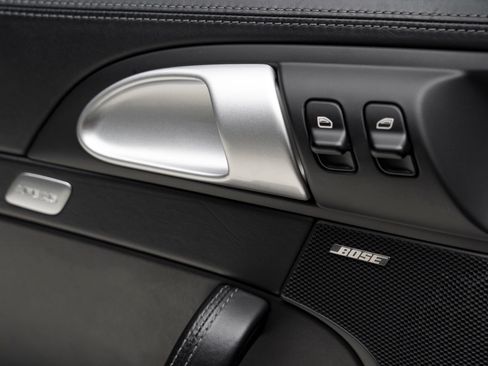 Used 2013 Porsche 911 Turbo S AWD/4WD image 17