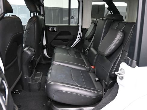 Used 2023 Jeep Wrangler Unlimited Sahara w/ Cold Weather Group image 24