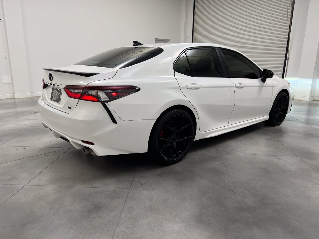 Used 2023 Toyota Camry SE w/ Convenience Package FWD image 9