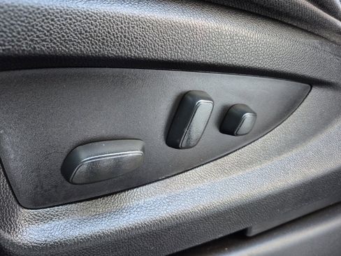 Used 2018 Chevrolet Silverado 1500 LT w/ All Star Edition image 17