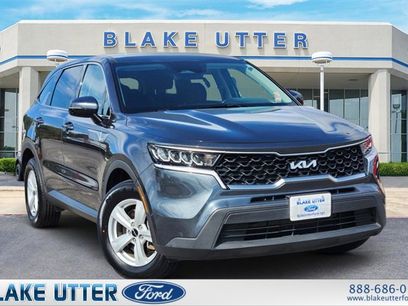 Used 2022 Kia Sorento LX