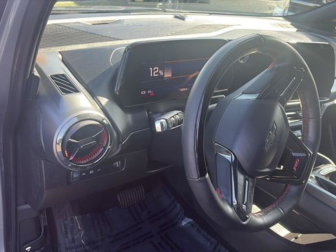 Used 2024 Chevrolet Equinox EV RS FWD image 14