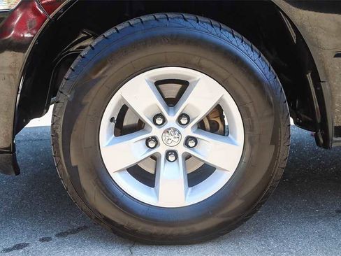 Used 2016 RAM 1500 Express image 11