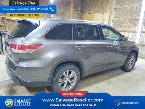 Used 2015 Toyota Highlander XLE FWD image 4
