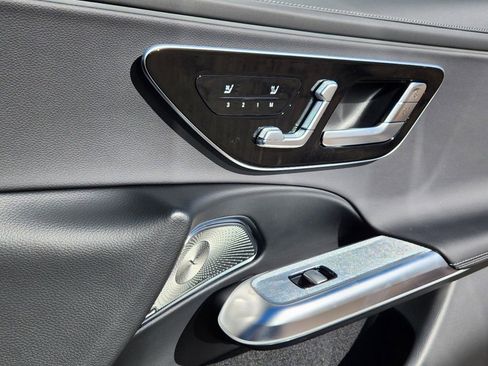 New 2025 Mercedes-Benz E 350 4MATIC Sedan image 17