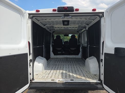 Used 2025 RAM ProMaster 2500 w/ Convenience Group FWD image 7
