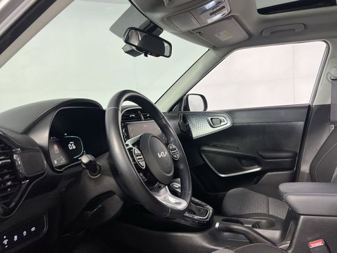 Used 2023 Kia Soul EX image 20