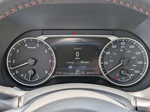 Used 2025 Nissan Sentra SR w/ SR Premium Package FWD image 35