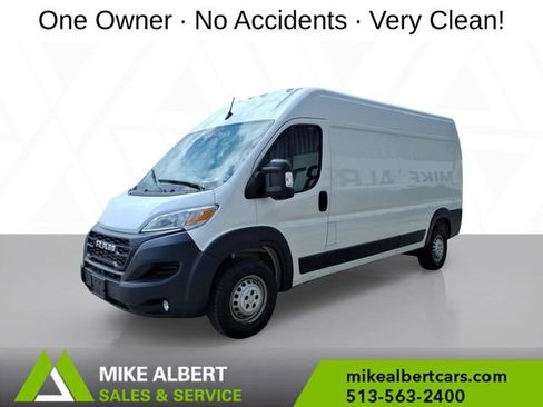 Used 2024 RAM ProMaster 2500 w/ Convenience Group FWD image 3