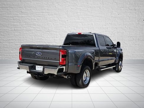 Used 2025 Ford F450 Lariat w/ FX4 Off-Road Package image 4