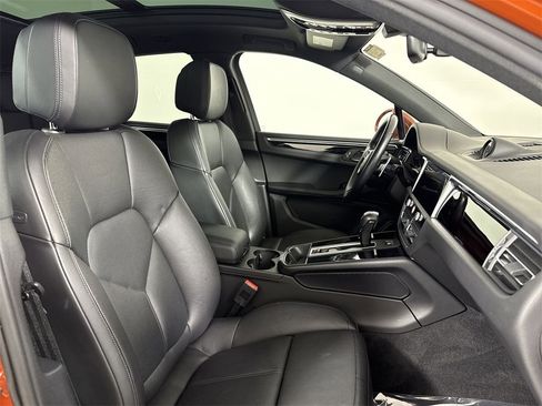 Certified 2023 Porsche Macan S image 24