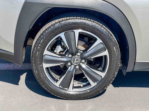 Certified 2022 Lexus UX 250h AWD w/ Accessory Package (Z1) image 10