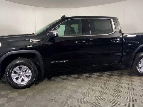 New 2026 GMC Sierra 1500 SLE image 6