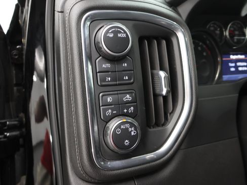 Used 2020 Chevrolet Silverado 1500 LT Trail Boss AWD/4WD image 44
