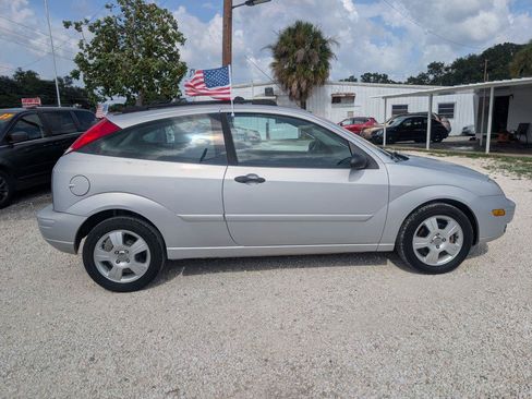 Used 2007 Ford Focus SES FWD image 8