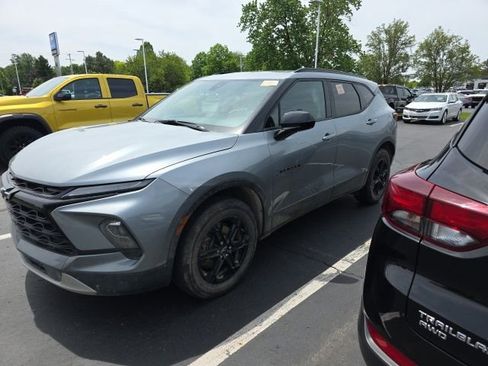 Used 2024 Chevrolet Blazer LT w/ Convenience Package AWD/4WD image 2