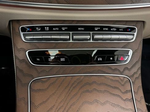 Used 2023 Mercedes-Benz E 350 Sedan image 32