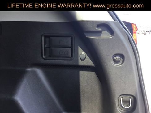 Used 2024 GMC Terrain SLT AWD/4WD image 26