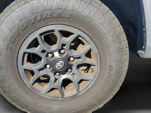 Certified 2022 Toyota Tacoma SR5 w/ Technology Package image 3