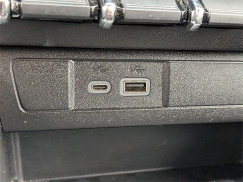 Certified 2023 Chevrolet Colorado LT w/ LT Convenience Package III image 21