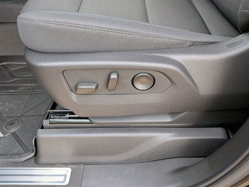 New 2026 Chevrolet Silverado 1500 LT w/ Texas Edition Plus RWD image 13