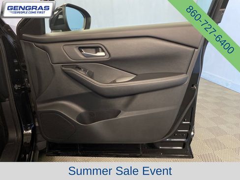 Used 2025 Nissan Rogue SV AWD/4WD image 45