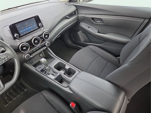 Used 2024 Nissan Sentra S FWD image 11
