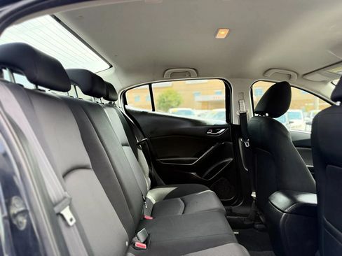 Used 2017 MAZDA MAZDA3 Sport FWD image 23