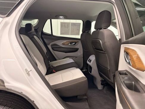 Used 2021 GMC Terrain SLE w/ Driver Convenience Package FWD image 9