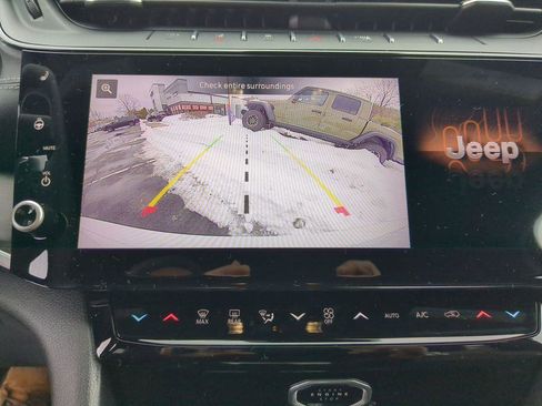 New 2026 Jeep Grand Cherokee Altitude image 15