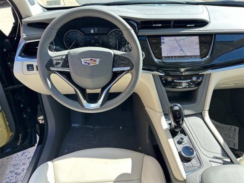 New 2025 Cadillac XT6 Premium Luxury image 10