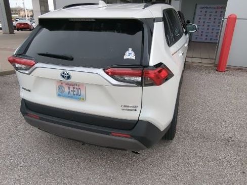 Used 2020 Toyota RAV4 Limited w/ Limited Grade Weather Package image 6