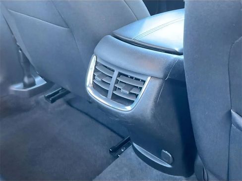 Used 2024 Chevrolet Malibu LT image 30