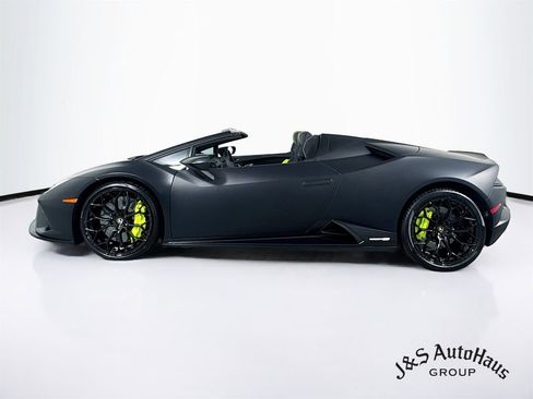 Used 2022 Lamborghini Huracan EVO image 4