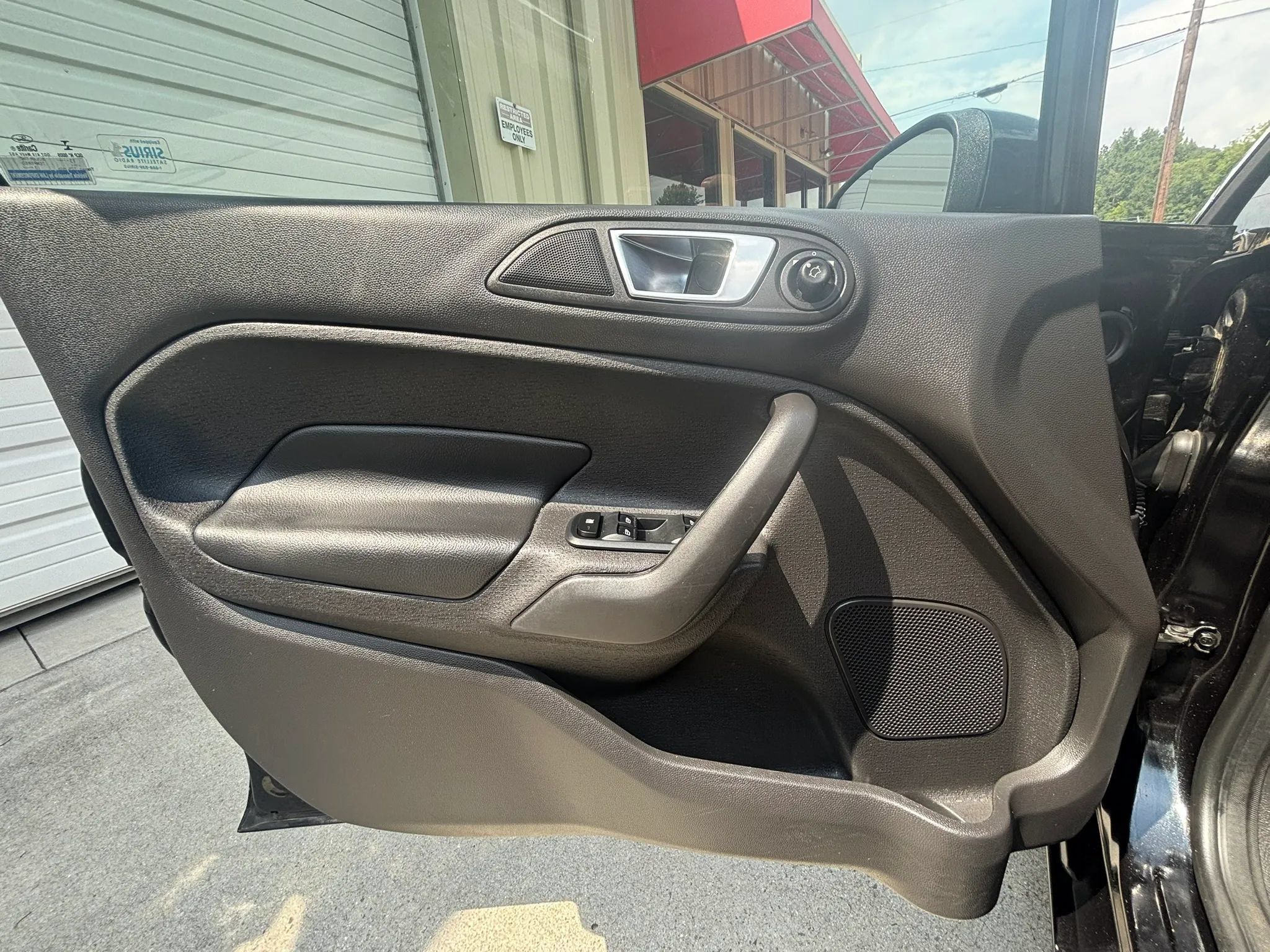 Used 2014 Ford Fiesta Titanium w/ Exterior Protection Package FWD image 23