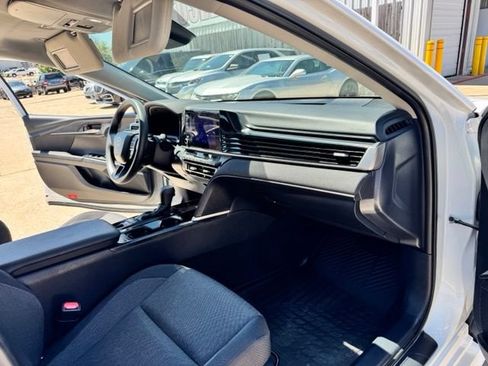 Used 2025 Toyota Camry LE FWD image 24