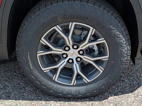 New 2026 GMC Acadia AT4 w/ Luxury Package AWD/4WD image 20