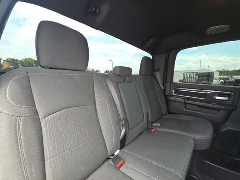 Used 2024 RAM 2500 Big Horn w/ Night Edition AWD/4WD image 16