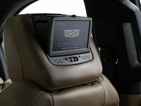 Used 2018 Cadillac Escalade ESV Platinum image 17