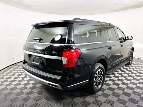 Used 2024 Ford Expedition Max XLT image 3