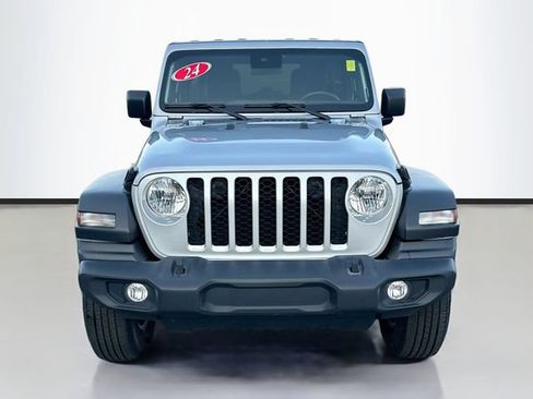 Used 2024 Jeep Wrangler Unlimited Sport AWD/4WD image 4