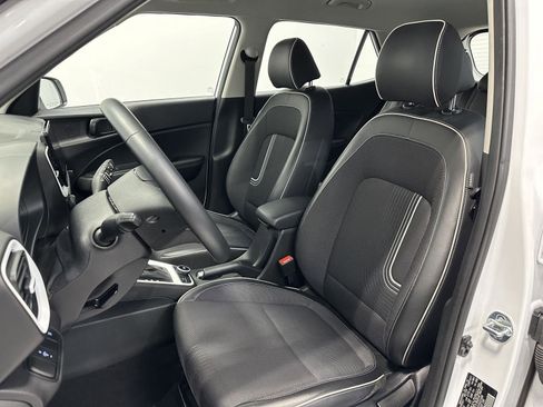Certified 2023 Hyundai Venue Limited w/ Cargo Package FWD image 15