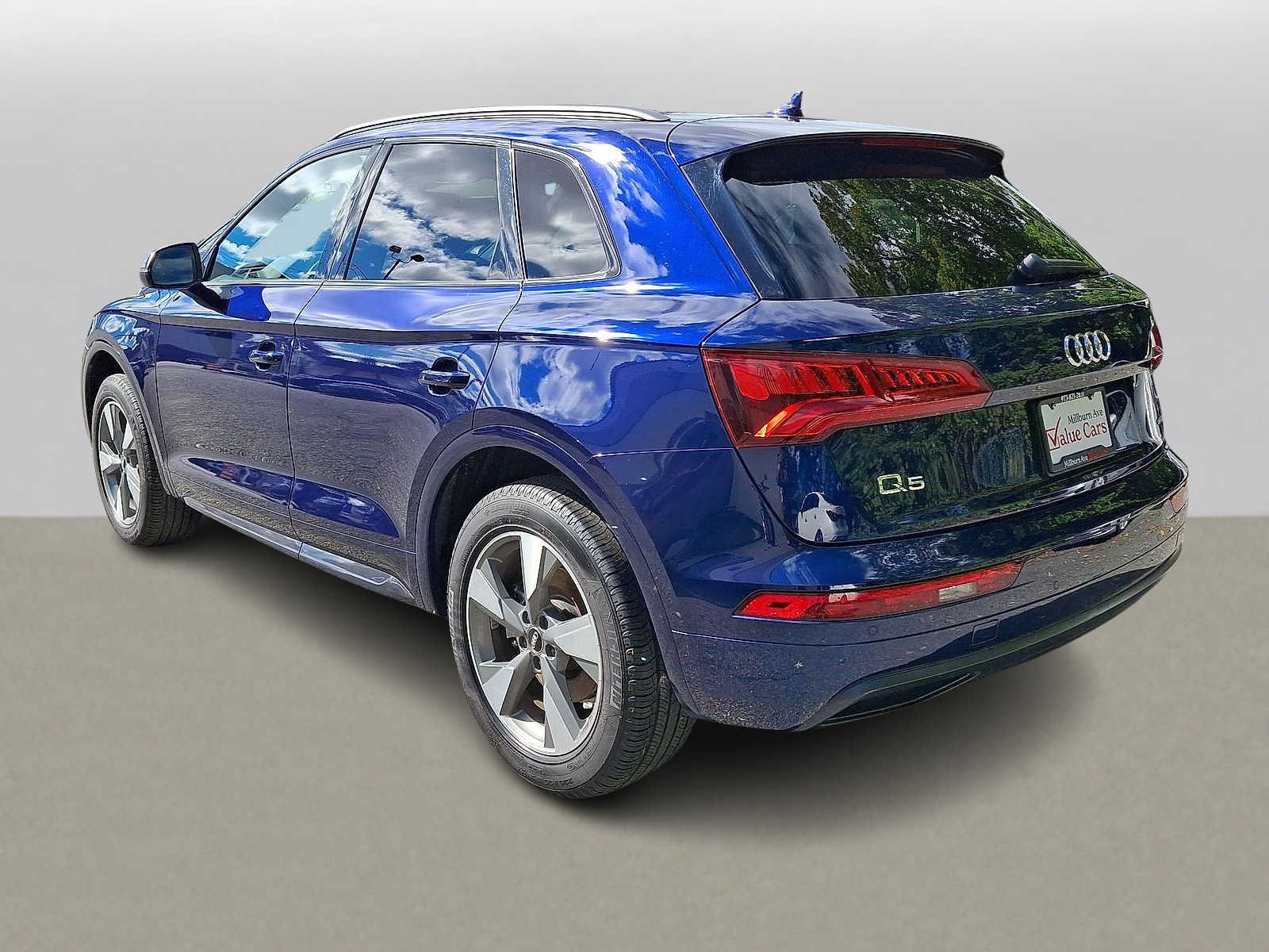 Used 2020 Audi Q5 2.0T Premium w/ Titanium Sport Package AWD/4WD image 28
