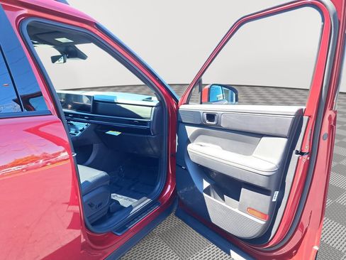 New 2025 Hyundai Santa Fe Calligraphy AWD/4WD image 17