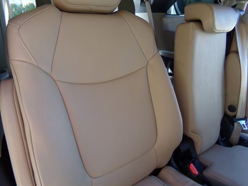 Used 2024 Toyota Sienna XLE image 61