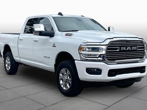 Used 2024 RAM 2500 Laramie AWD/4WD image 3
