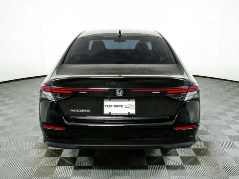Used 2025 Honda Accord SE image 29
