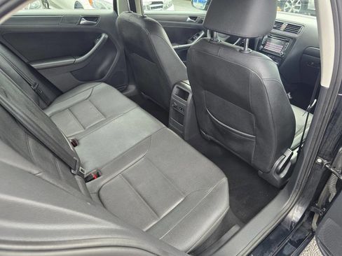 Used 2012 Volkswagen Jetta SE image 24