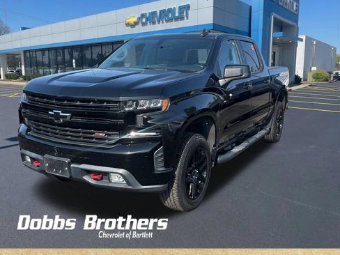 Used 2020 Chevrolet Silverado 1500 LT Trail Boss w/ Midnight Edition AWD/4WD image 3