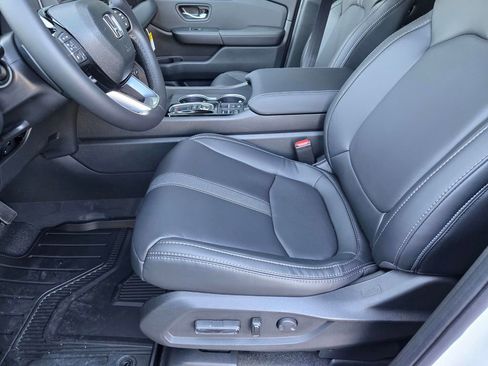 New 2025 Honda Pilot Touring image 25